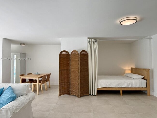 Building Photo - 6770 Indian Creek Dr