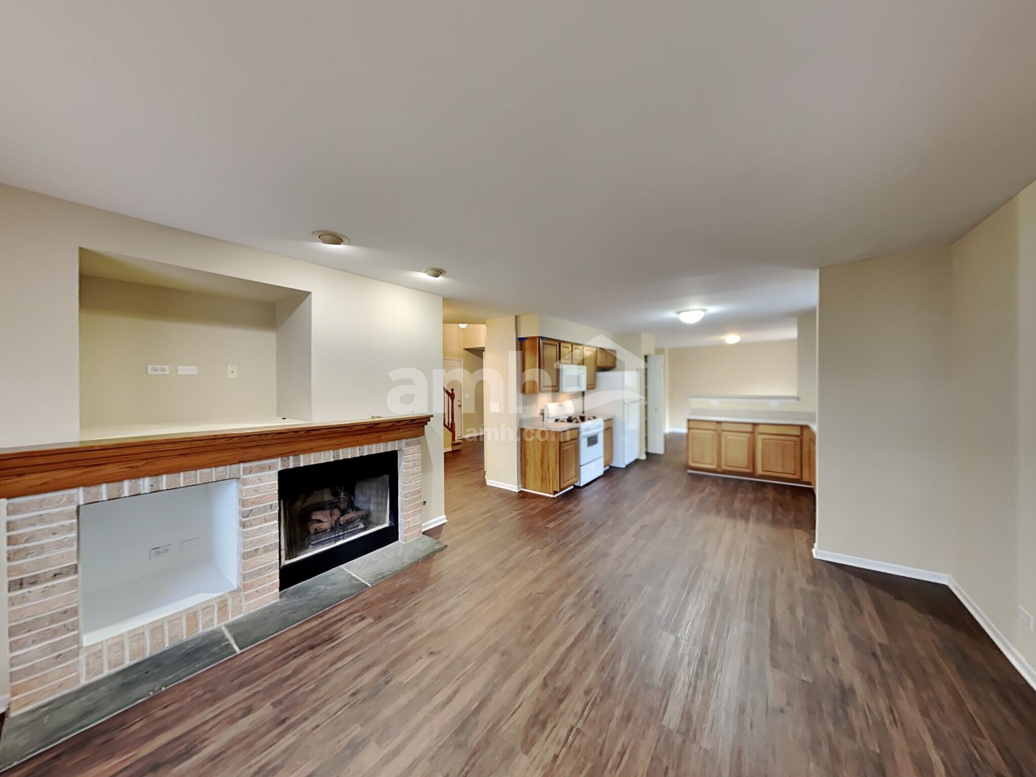 Building Photo - 2670 Spinnaker Dr