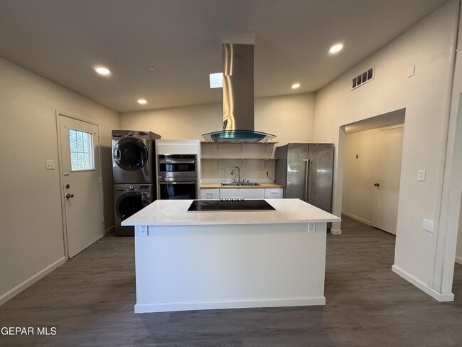 Building Photo - 3216 Drumond Rd