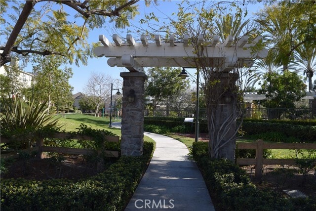 Building Photo - 303 Silk Tree