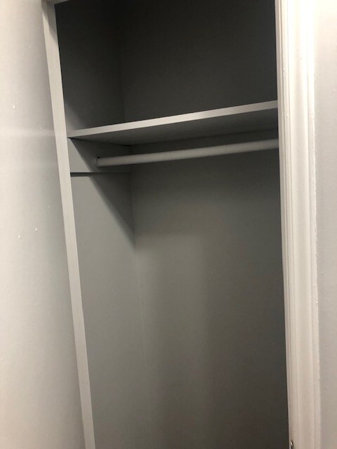 Building Photo - 115 Rainbow Ct