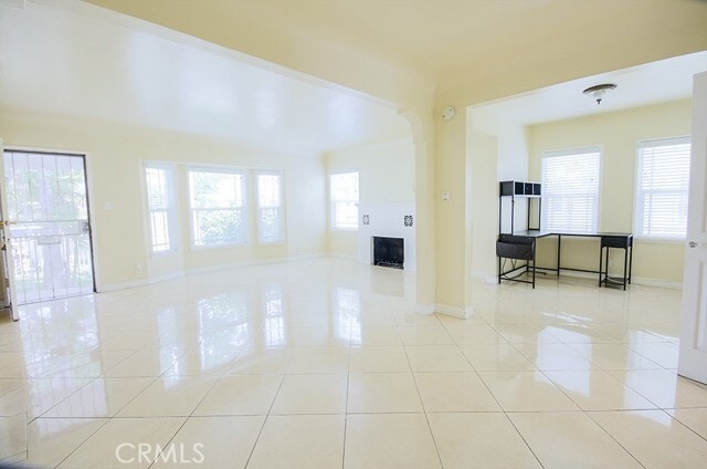 Building Photo - 2920 Los Flores Blvd