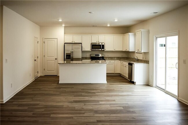 Building Photo - 386 Red Dragon Dr