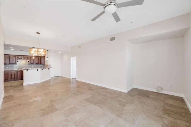 Building Photo - WHY RENT A HOUSE WHEN YOU CAN HAVE A PENTH...