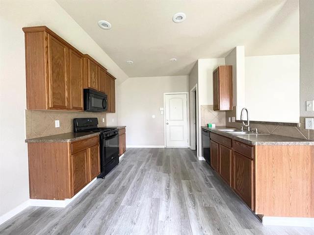 Building Photo - 5101 Blackwood Dr