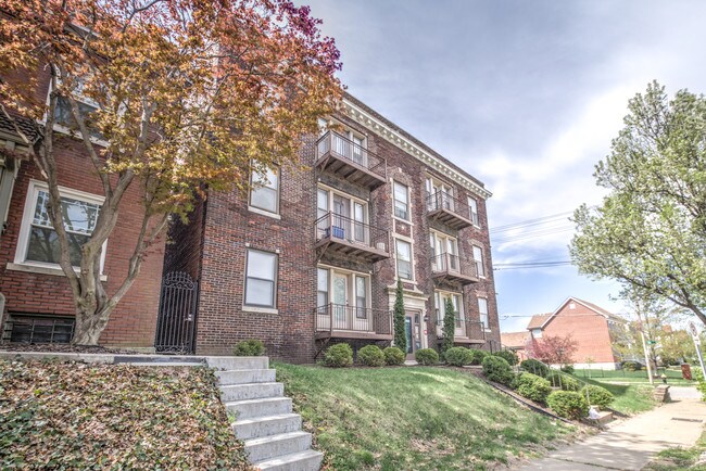 Building Photo - 3866 McRee Ave