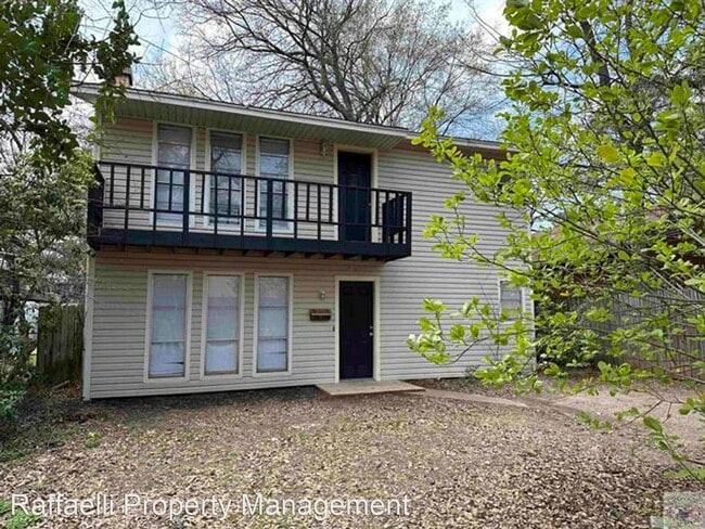 Building Photo - 3 br, 2 bath House - 1021 Locust St