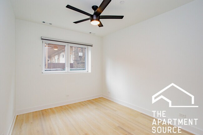 Building Photo - 3821 N Ashland Ave