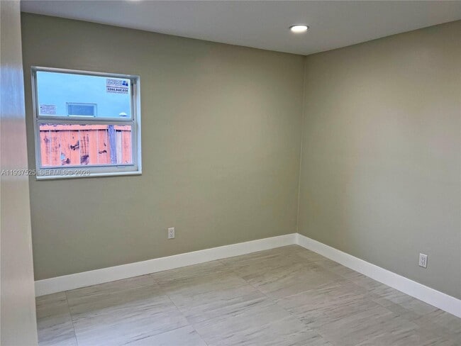 Building Photo - 11962 SW 37th Terrace