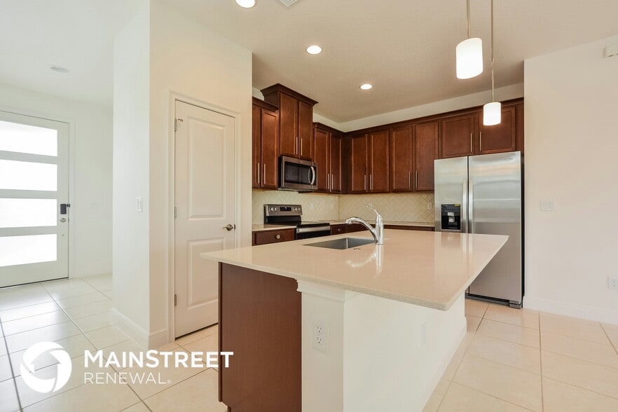 Building Photo - 3000 Crispin Cir