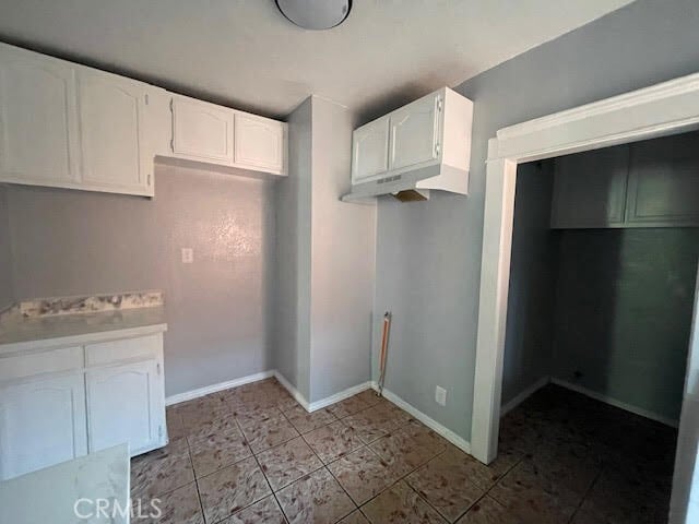 Building Photo - 288 E 43rd Pl