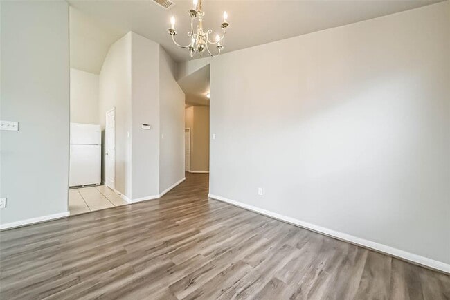Building Photo - 9911 Driftwood Park Dr