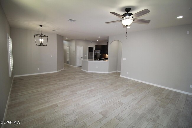 Building Photo - 509 Cedarwood Ave