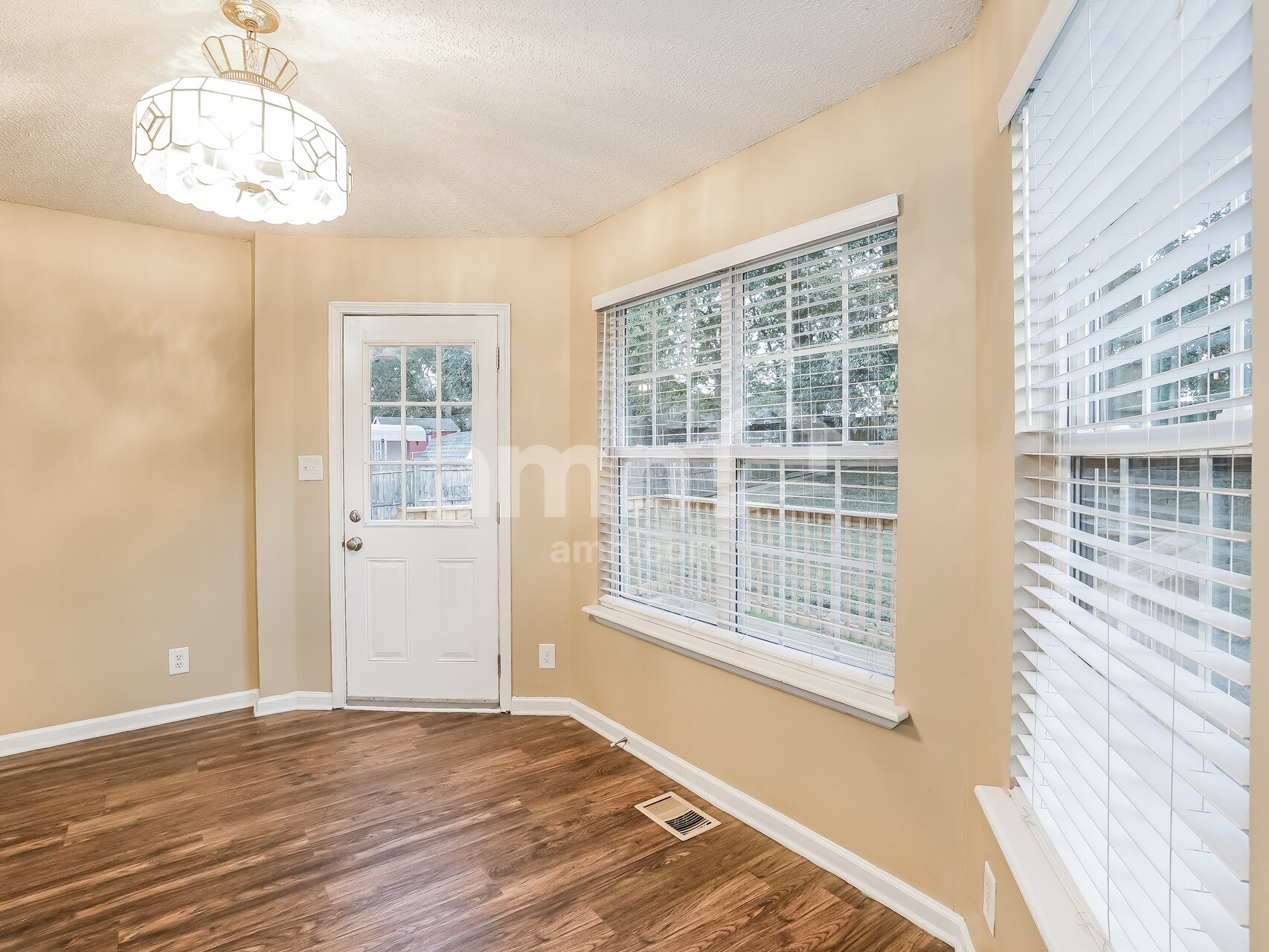 Building Photo - 4021 New Grange Cir