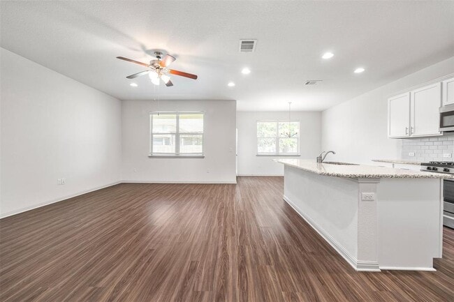 Building Photo - 18500 Calasetta Dr