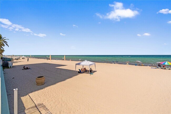 Building Photo - 3725 S Ocean Dr
