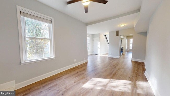 Building Photo - 2011 N Oakland St