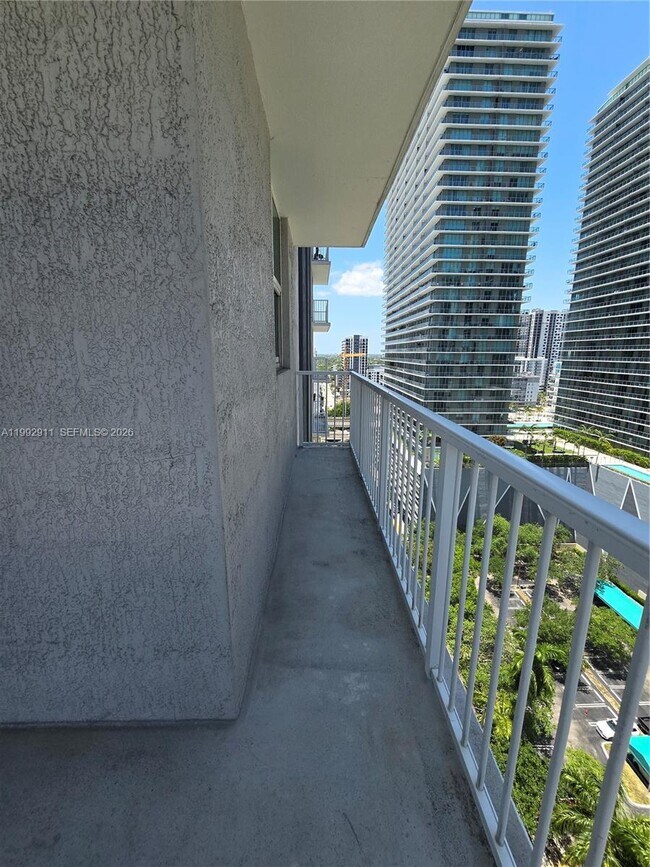 Building Photo - 1250 S Miami Ave