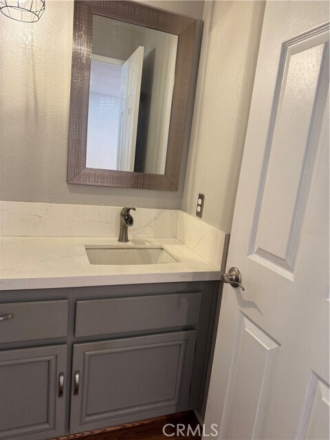 Building Photo - 13 Channel Island St