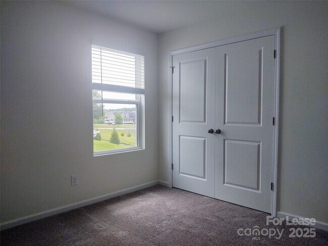 Building Photo - 4701 Stallings Brook Dr
