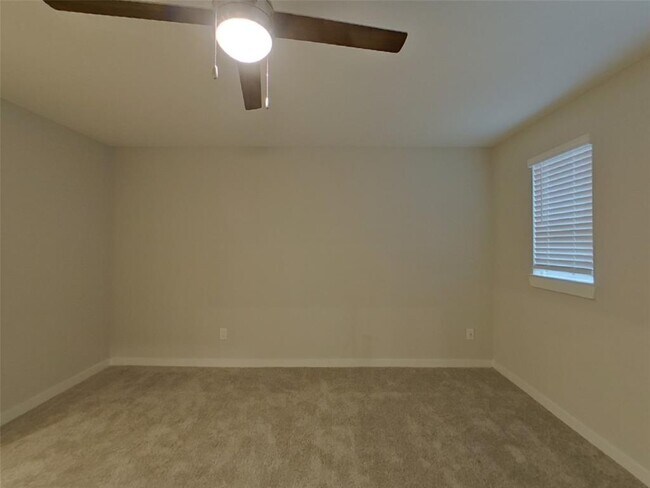 Building Photo - 4928 San Fabiano Ct