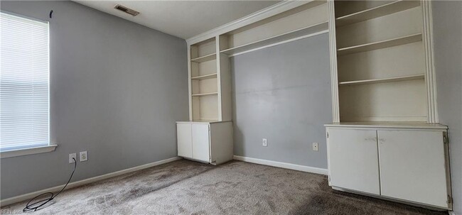 Building Photo - 3604 Pasture Cove