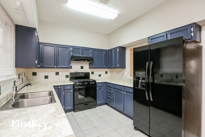 Building Photo - 1221 Oak Arbour Ave