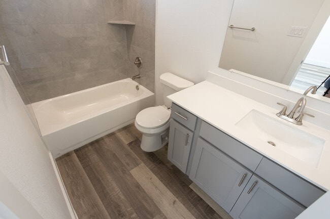 Building Photo - 3144 Wayside Ave