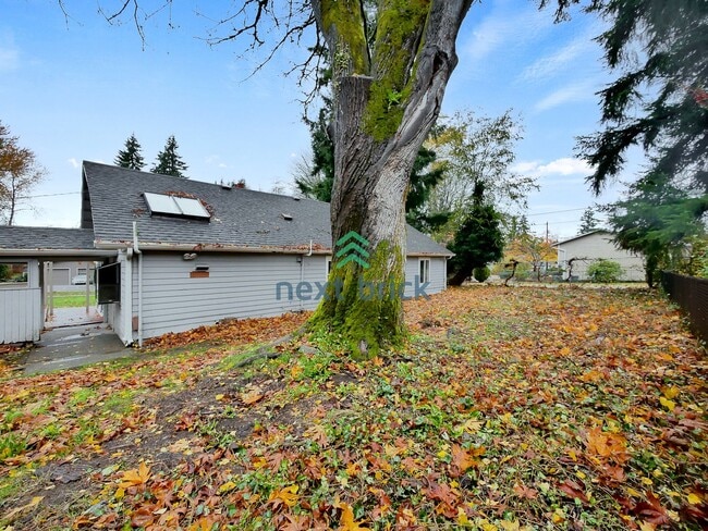 Building Photo - 3 Bed and 1 Bath Single-family Home Available for Rent!