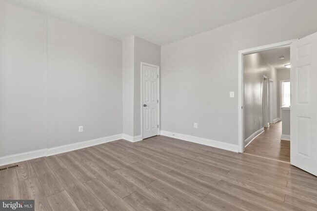 Building Photo - Newly Remodeled Three-Bedroom Townhome