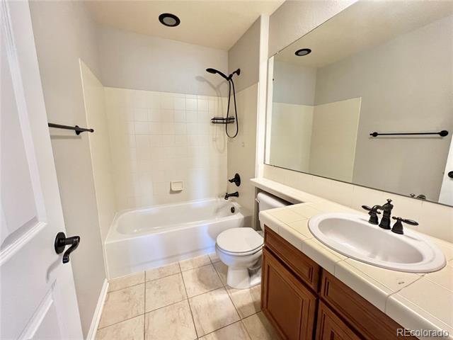 Building Photo - 5001 Laurelglen Ln