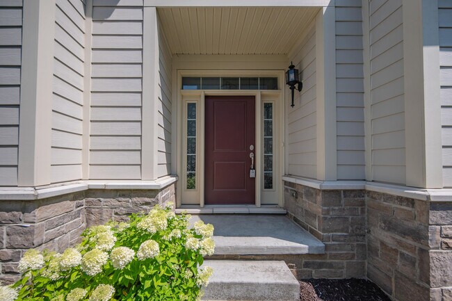 Building Photo - 3081 N Spurway Dr