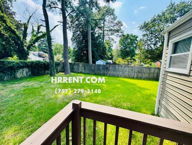 Building Photo - Beautiful 3 Bedroom 2.5 Bathroom Ranch Style Home located in the Northside area of Norfolk!