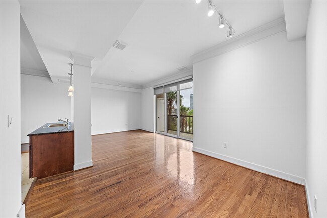 Building Photo - 3333 Allen Pkwy