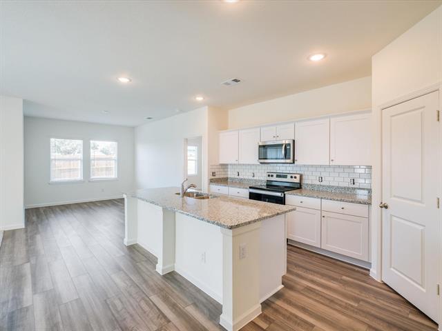 Building Photo - 1553 Shadow Hawk Dr