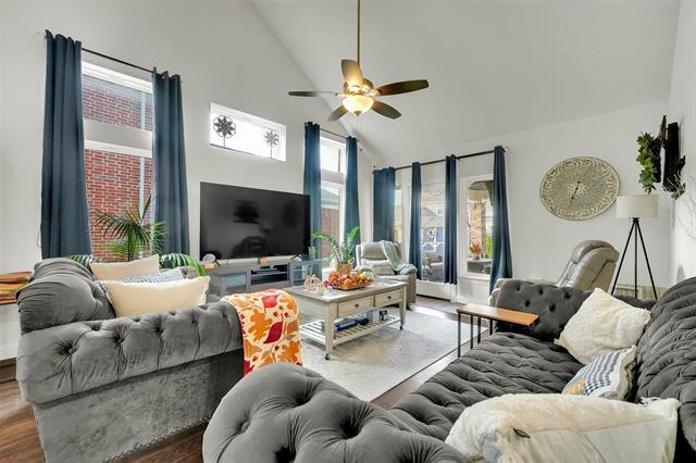 Building Photo - 345 Twin Creeks Dr