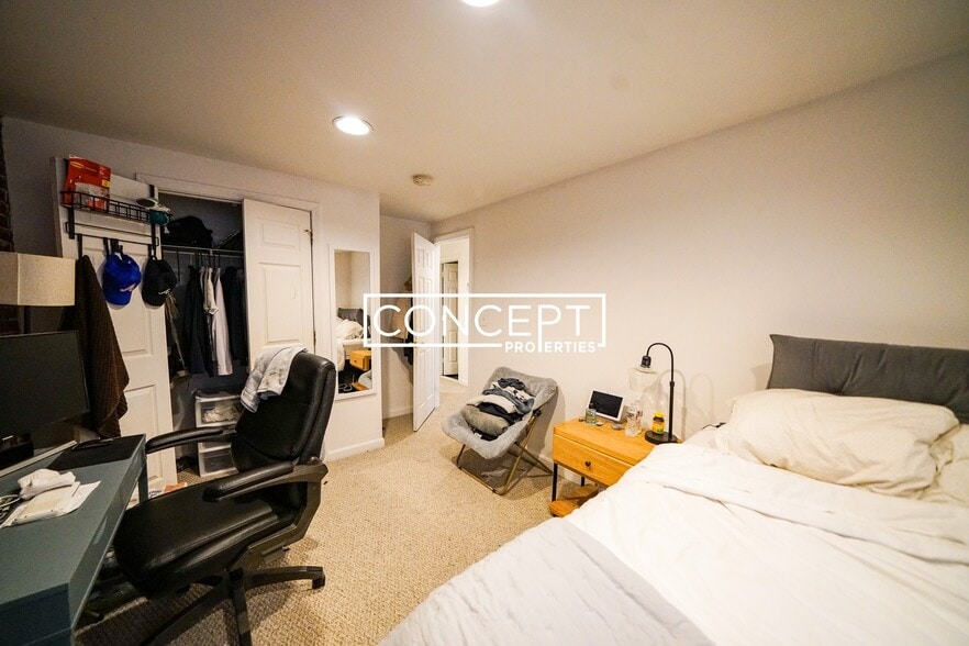 Building Photo - 480 Massachusetts Ave