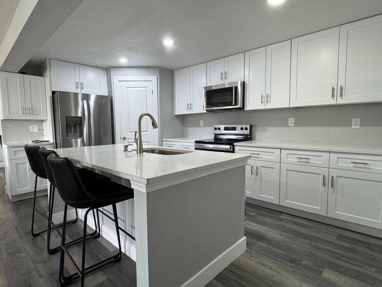 Building Photo - 9300 Grove St