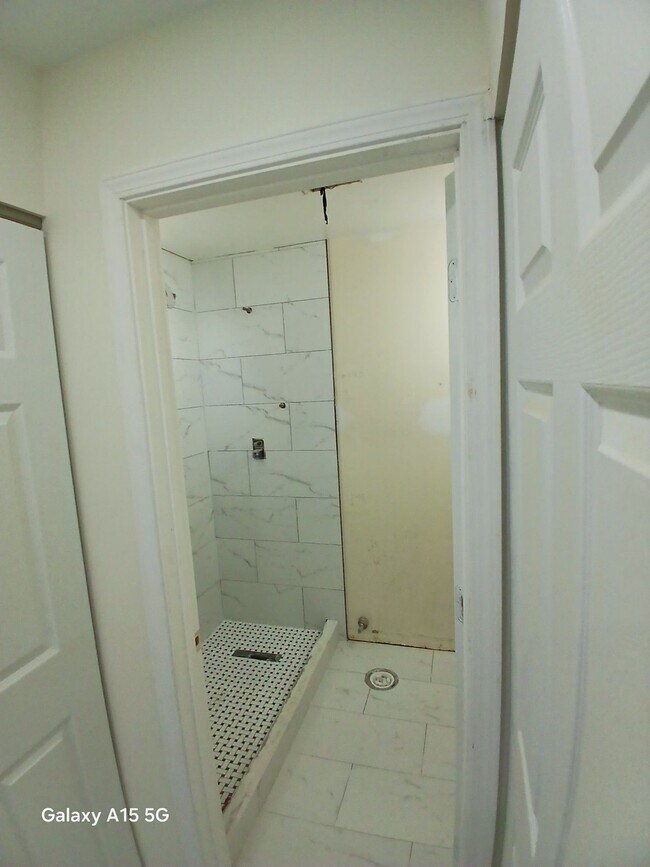 Building Photo - 1150 Regency Dr