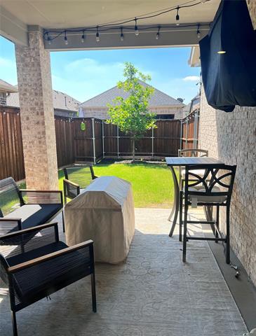 Building Photo - 2093 Almassera Dr