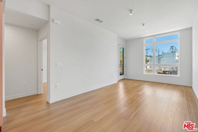 Building Photo - 10601 Washington Blvd