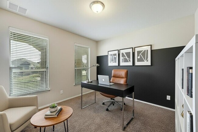 Building Photo - 7904 Gato Ln