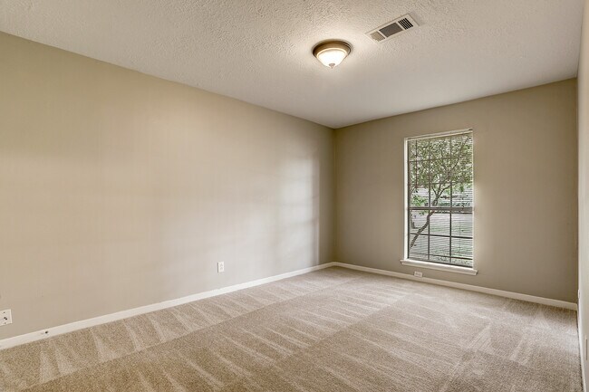 Building Photo - 6407 Crestside Dr