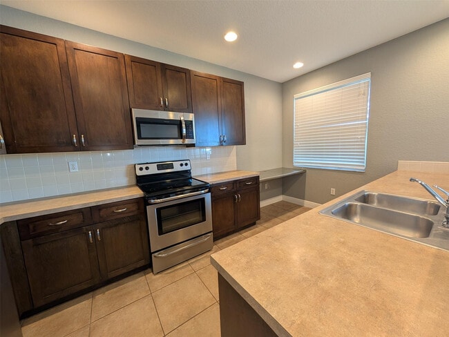 Building Photo - 2851 Prospect Rd