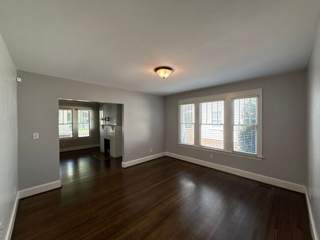 Building Photo - Wesley Heights