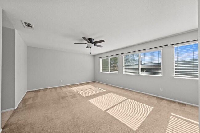 Building Photo - 34081 Clovis Way