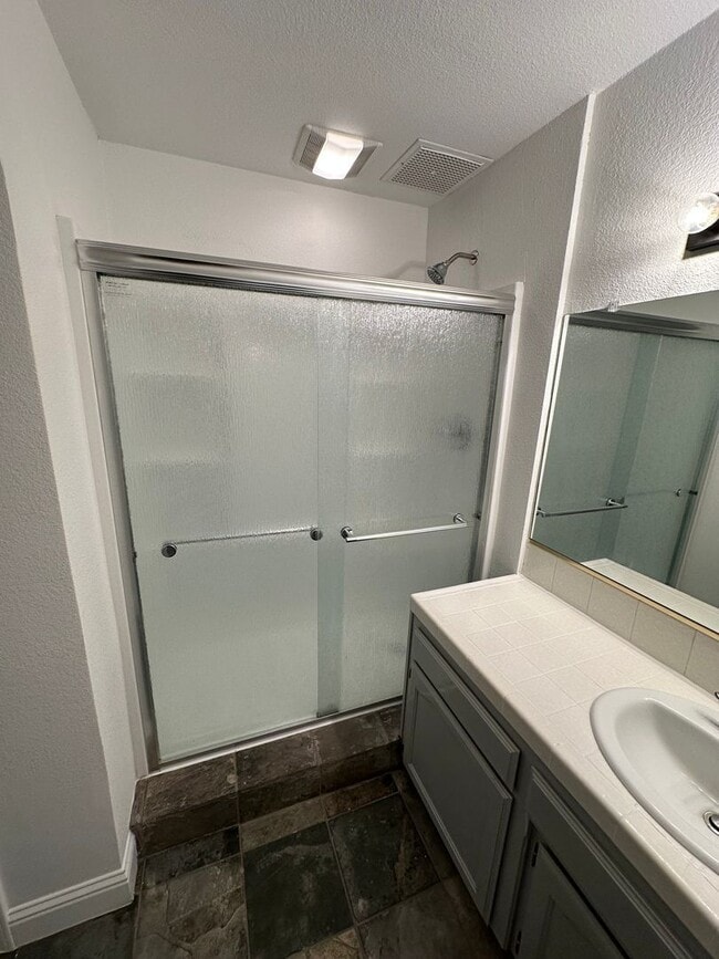 Building Photo - Fresno home for rent
