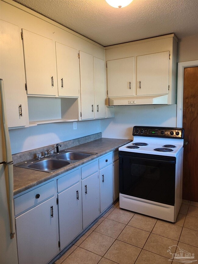 Building Photo - 7758 Kipling St