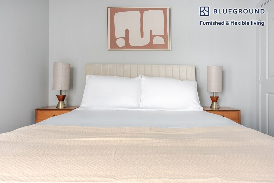 Building Photo - 3929 Landmark Ct