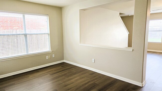 Building Photo - 29303 Legends Hill Dr